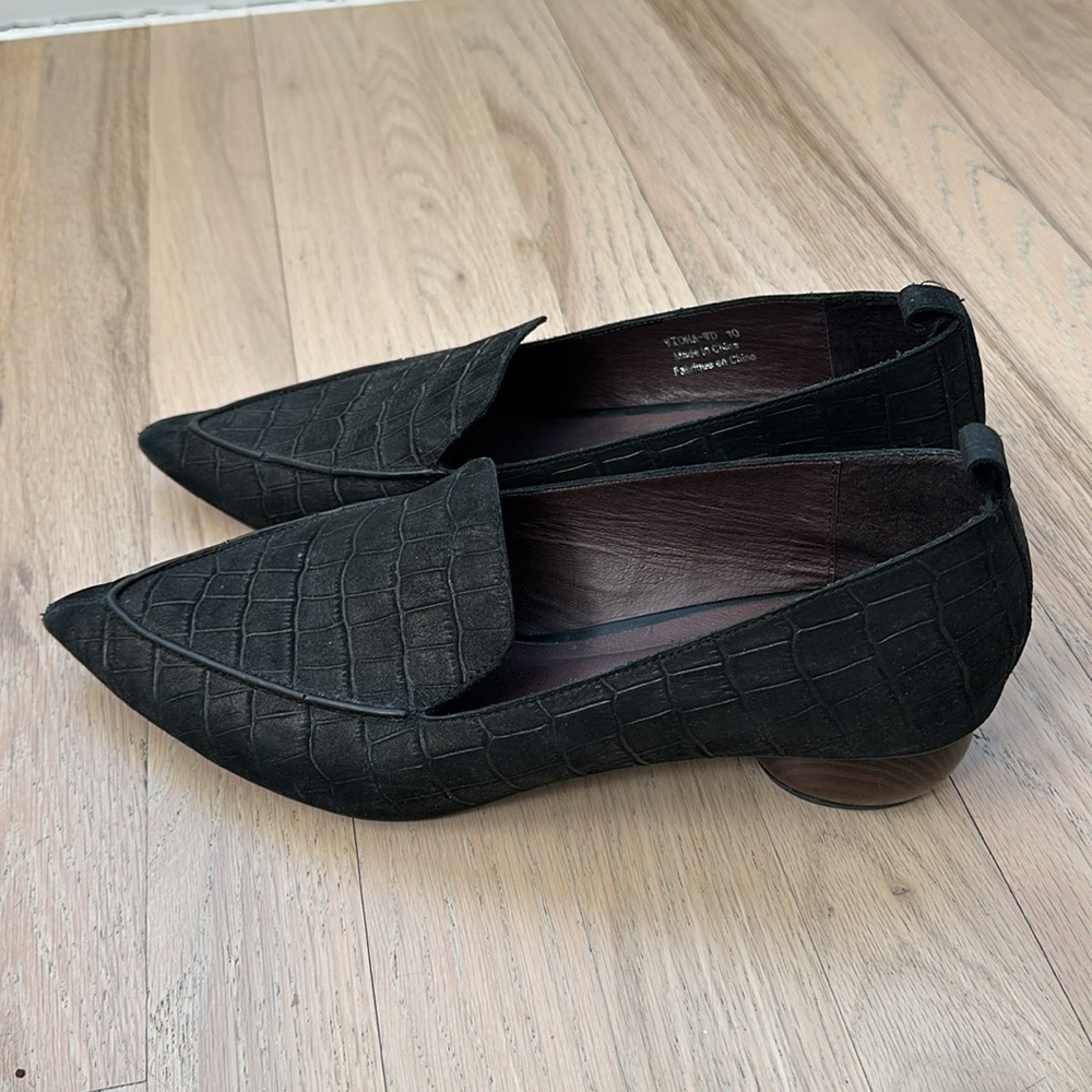 Jeffrey Campbell Black Croc-Embossed Flats - Picture 3 of 5